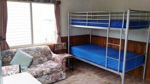 Cabin 8 with lounge - Log Cabin Camp
