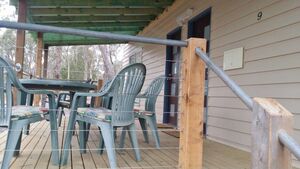 Cabin 9 Deck - Log Cabin Camp