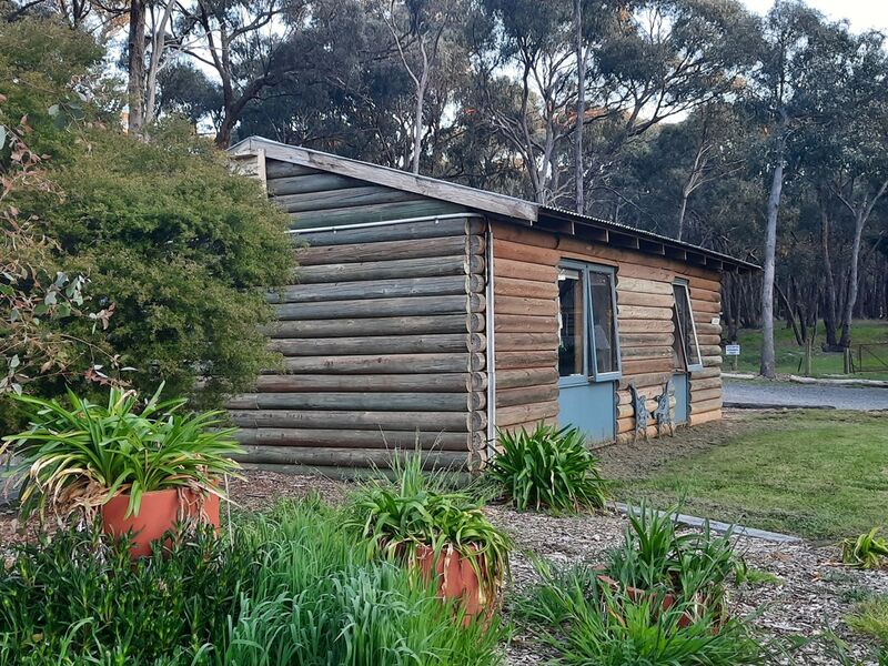 Cabin 6 - Log Cabin Camp